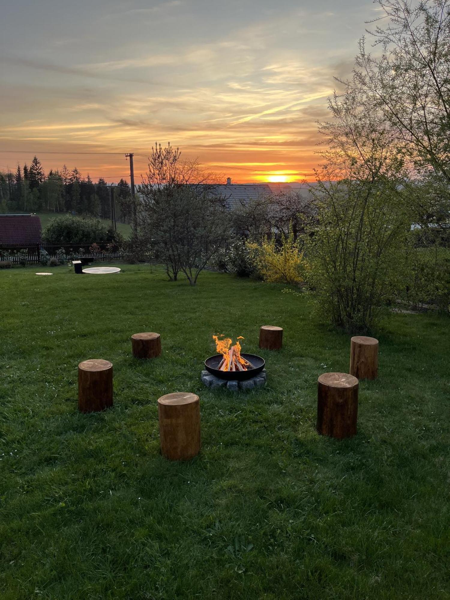 Chalupa Pod Zubstejnem Appartement Bystrice nad Pernstejnem Buitenkant foto