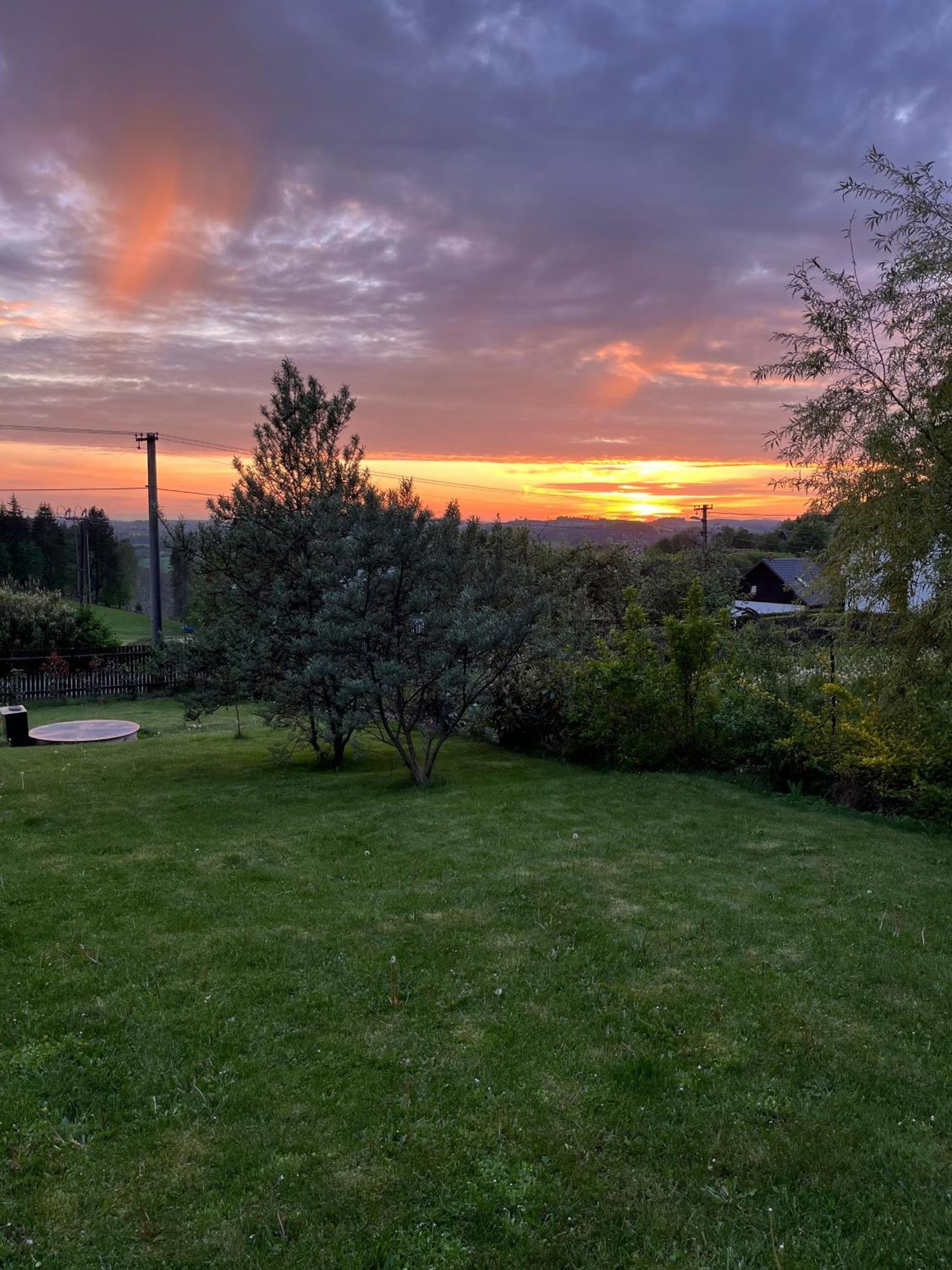 Chalupa Pod Zubstejnem Appartement Bystrice nad Pernstejnem Buitenkant foto